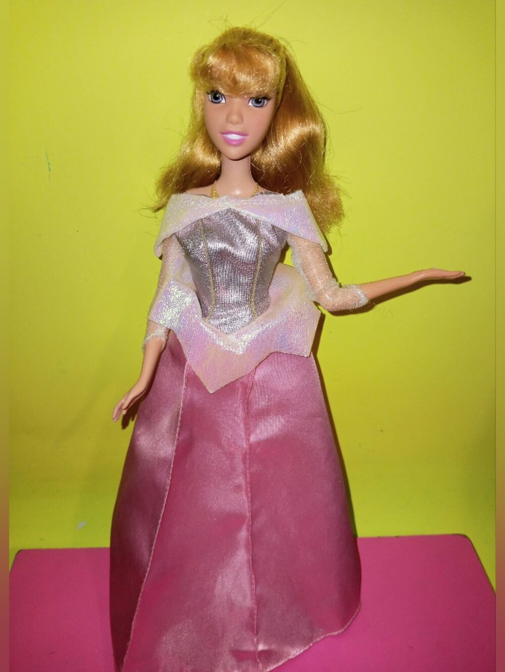 Sleeping Beauty Magic Fairy Lights Doll Disney Princess
